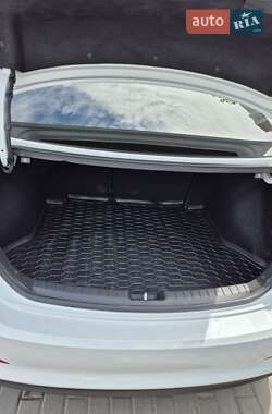 Седан Hyundai Elantra 2016 в 
