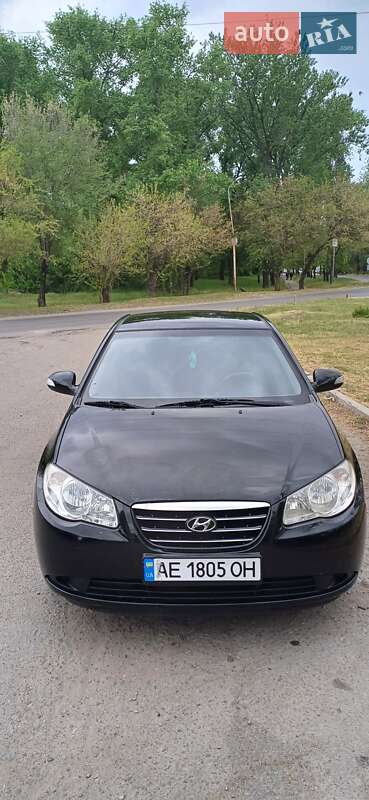 Седан Hyundai Elantra 2010 в Днепре