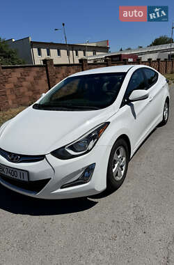 Седан Hyundai Elantra 2014 в Ровно