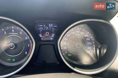 Седан Hyundai Elantra 2012 в Мерефа