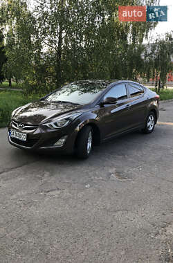 Седан Hyundai Elantra 2015 в 