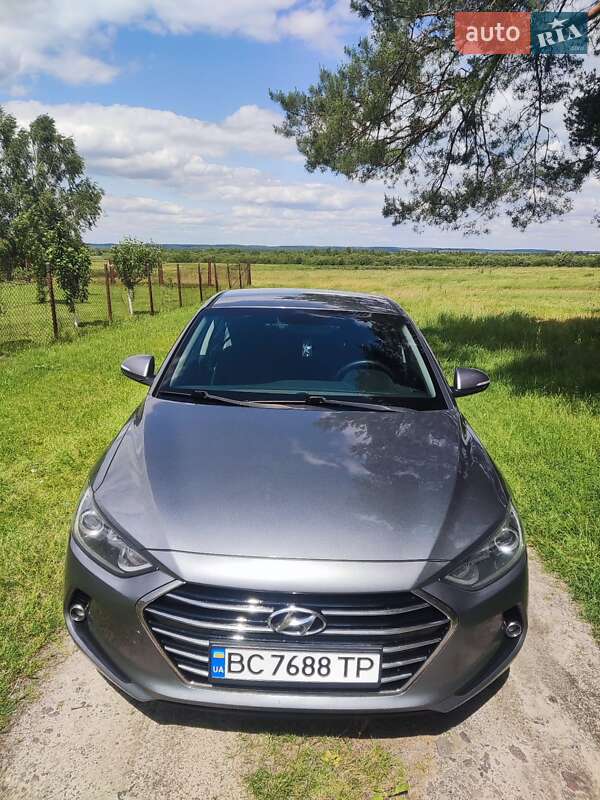 Hyundai Elantra 2016