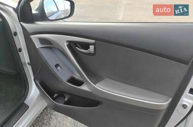 Седан Hyundai Elantra 2011 в Киеве