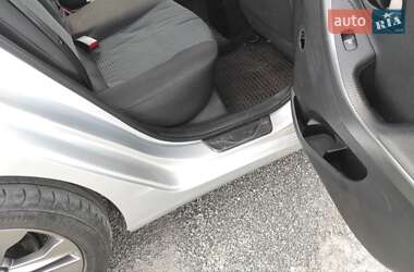 Седан Hyundai Elantra 2011 в Киеве
