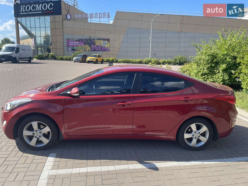 Седан Hyundai Elantra 2013 в Києві