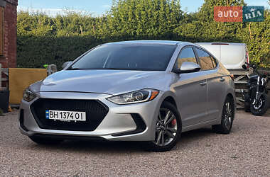 Седан Hyundai Elantra 2017 в 