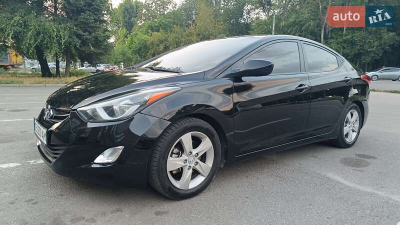 Hyundai Elantra 2012