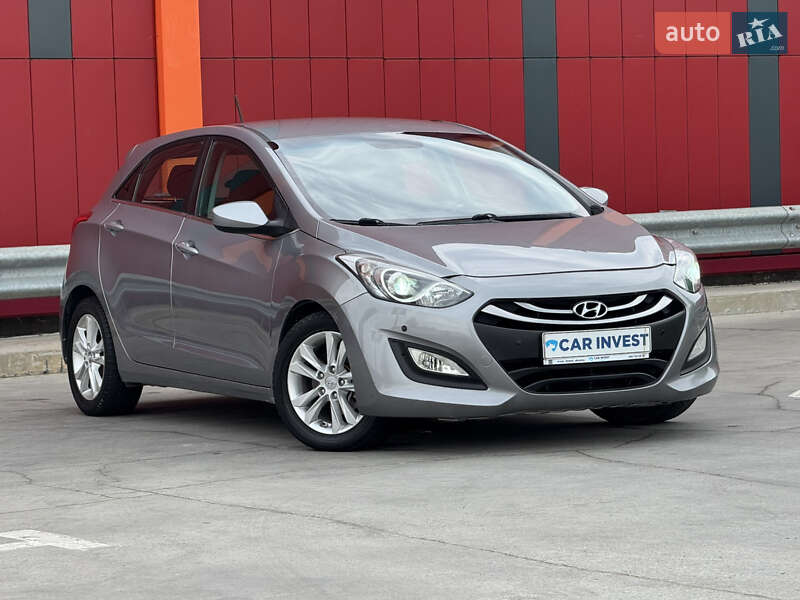Хэтчбек Hyundai Elantra 2014 в Киеве