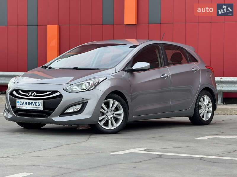 Хэтчбек Hyundai Elantra 2014 в Киеве