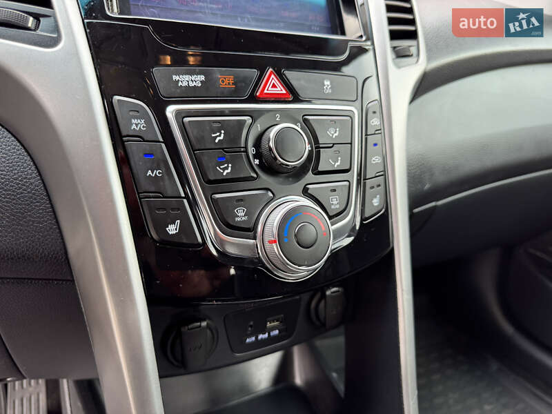 Хэтчбек Hyundai Elantra 2014 в Киеве