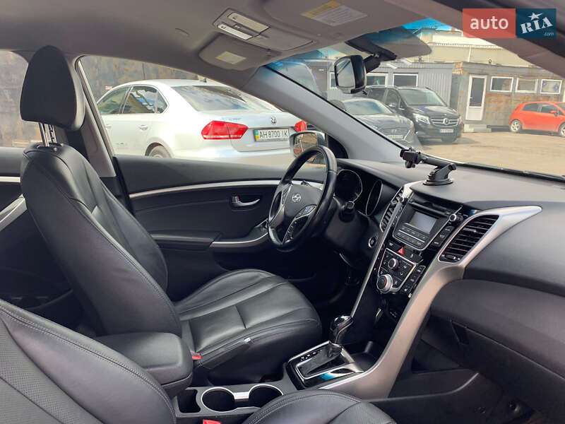 Хэтчбек Hyundai Elantra 2014 в Киеве