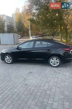 Седан Hyundai Elantra 2019 в Запорожье