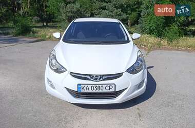 Седан Hyundai Elantra 2012 в Києві