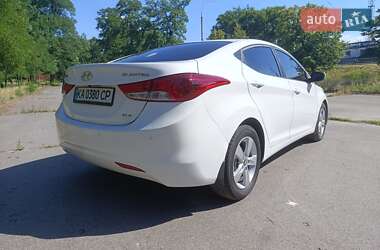 Седан Hyundai Elantra 2012 в 