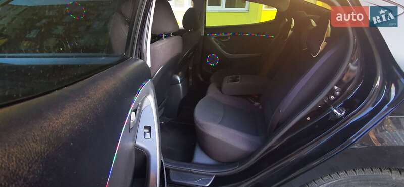 Седан Hyundai Elantra 2015 в Киеве