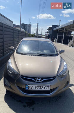 Седан Hyundai Elantra 2011 в Киеве