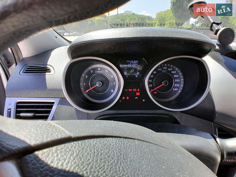 Седан Hyundai Elantra 2013 в Одессе