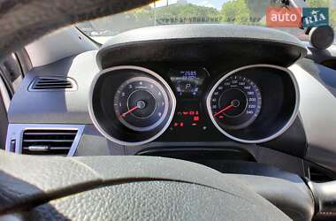 Седан Hyundai Elantra 2013 в 