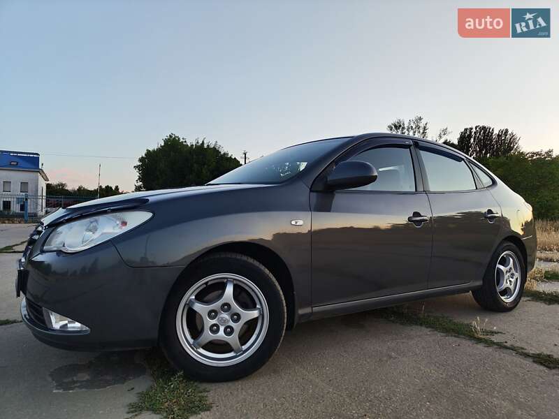 Седан Hyundai Elantra 2008 в Николаеве