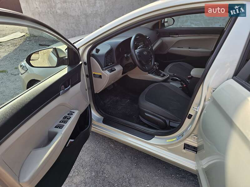 Седан Hyundai Elantra 2017 в Запорожье