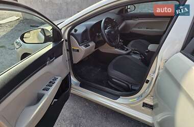 Седан Hyundai Elantra 2017 в 