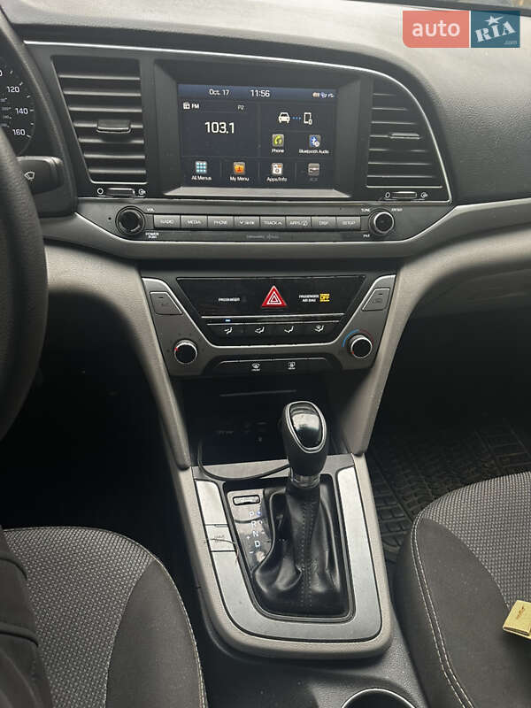 Седан Hyundai Elantra 2016 в Запорожье