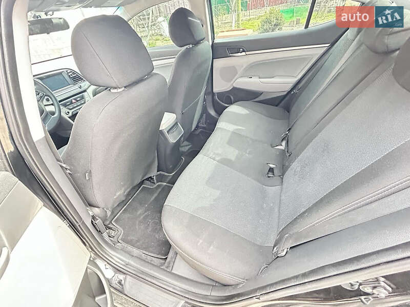 Седан Hyundai Elantra 2016 в Запорожье