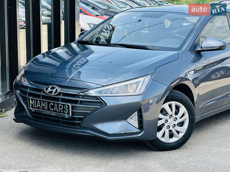 Седан Hyundai Elantra 2019 в Харькове