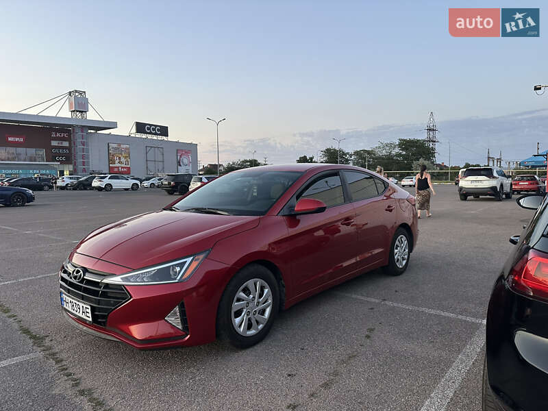 Седан Hyundai Elantra 2019 в Одессе