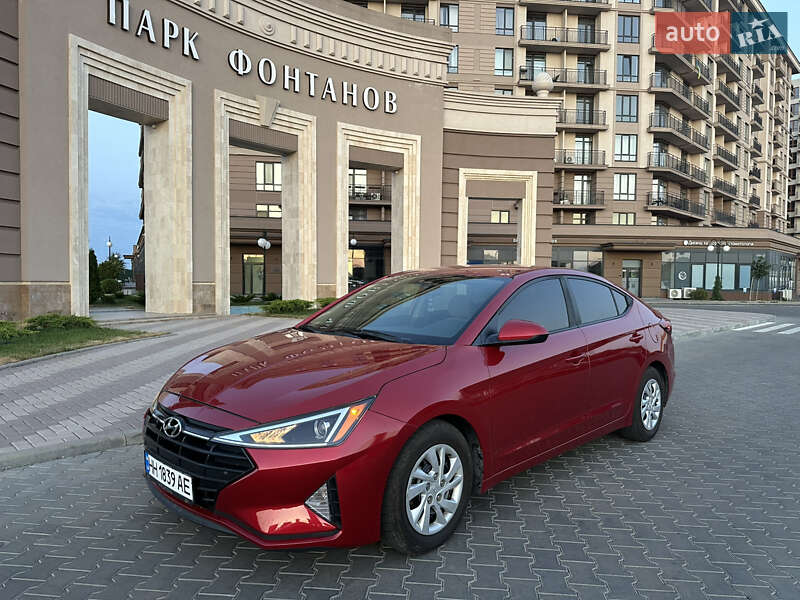 Седан Hyundai Elantra 2019 в Одессе