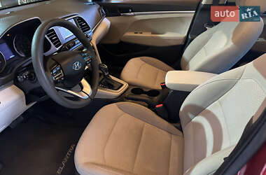 Седан Hyundai Elantra 2019 в 