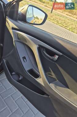 Седан Hyundai Elantra 2013 в 