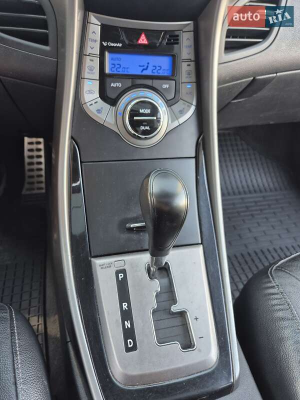 Седан Hyundai Elantra 2013 в Кропивницькому