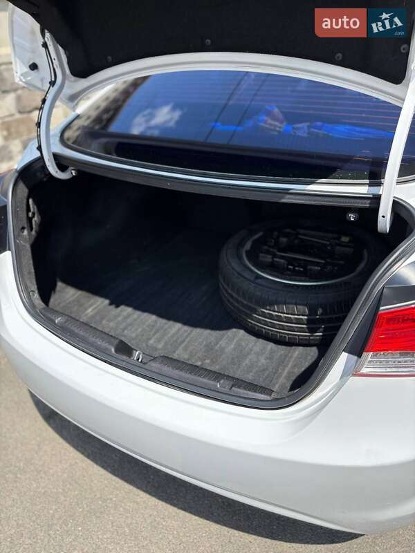 Седан Hyundai Elantra 2013 в Днепре