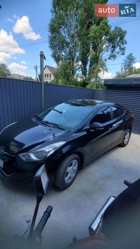 Hyundai Elantra 2013