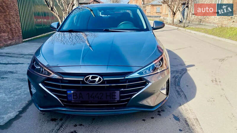 Седан Hyundai Elantra 2018 в Черкассах