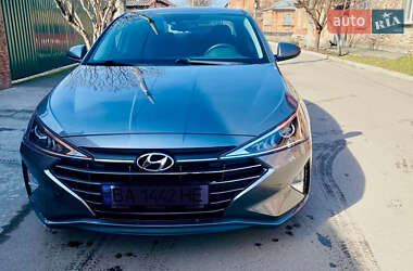 Седан Hyundai Elantra 2018 в 