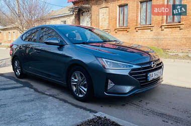 Седан Hyundai Elantra 2018 в 