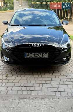 Седан Hyundai Elantra 2021 в 