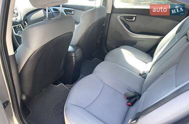 Седан Hyundai Elantra 2012 в 