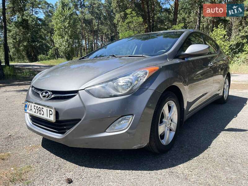Седан Hyundai Elantra 2012 в 