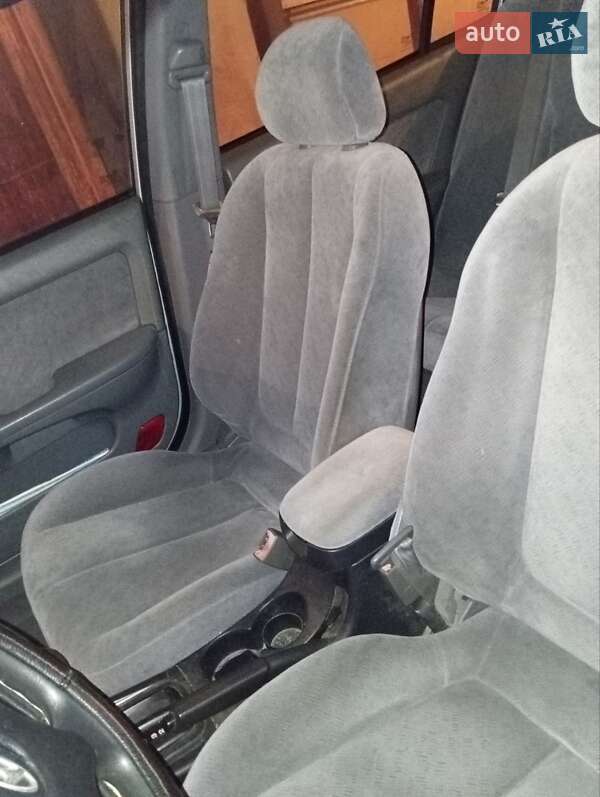 Hyundai Elantra 2004