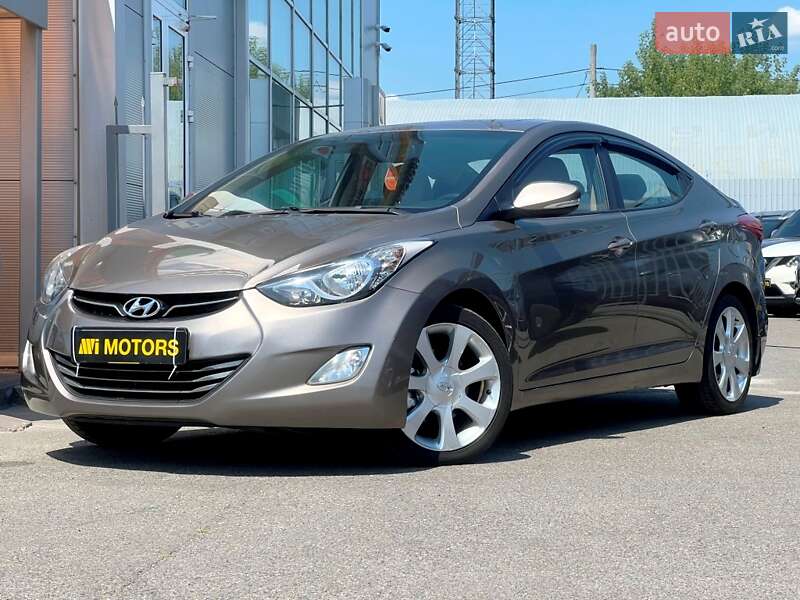 Седан Hyundai Elantra 2013 в Киеве