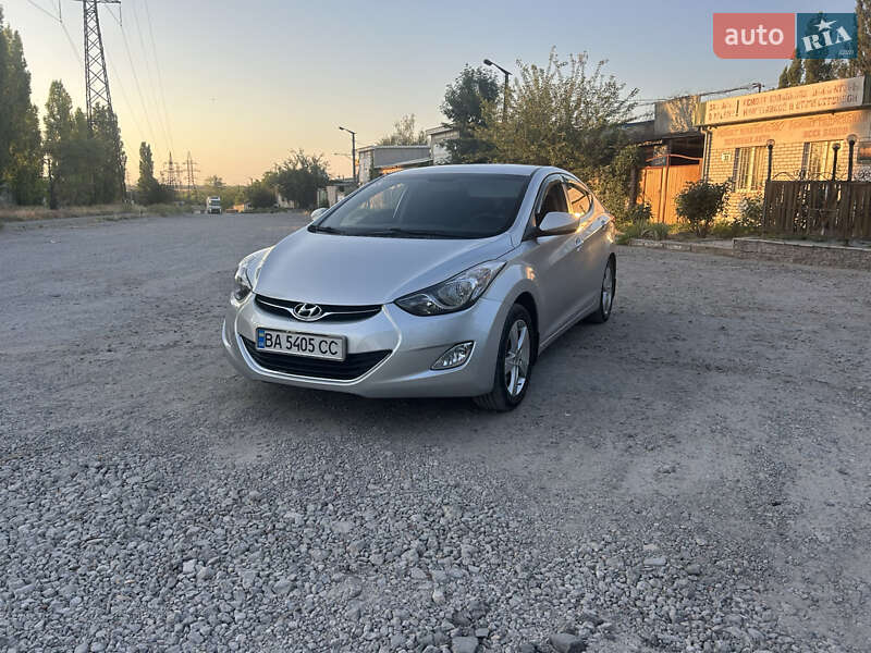 Седан Hyundai Elantra 2012 в Николаеве