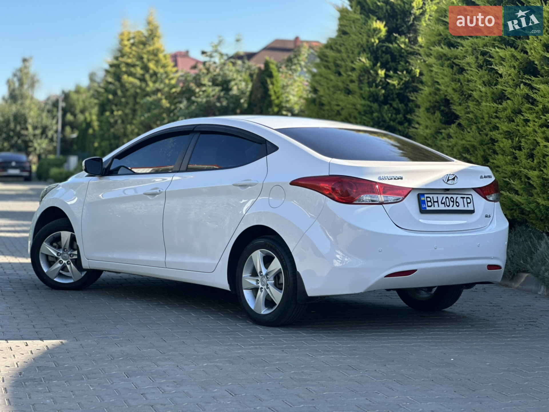 2013 Hyundai Elantra - мініатюра 8