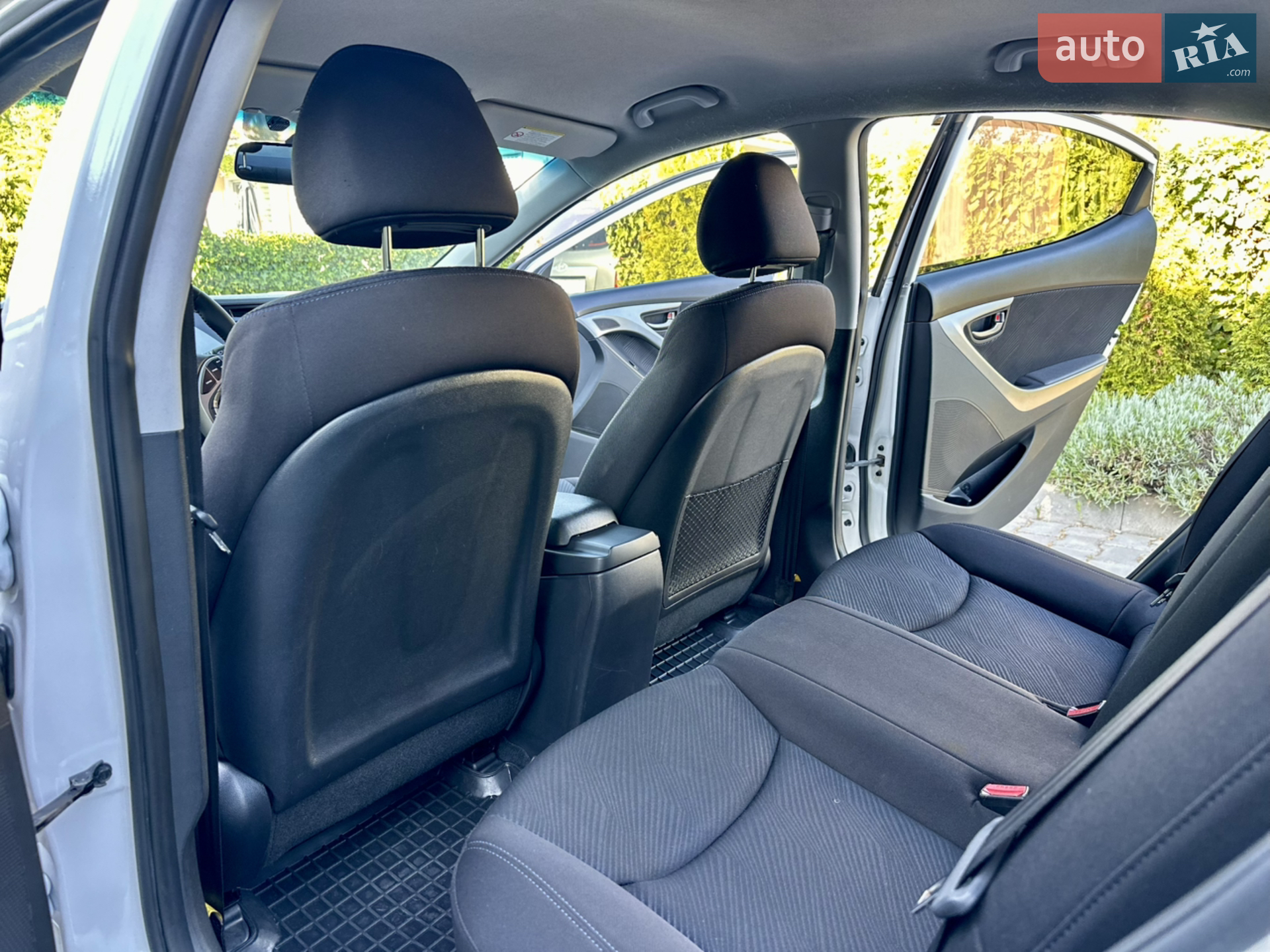 2013 Hyundai Elantra - мініатюра 22