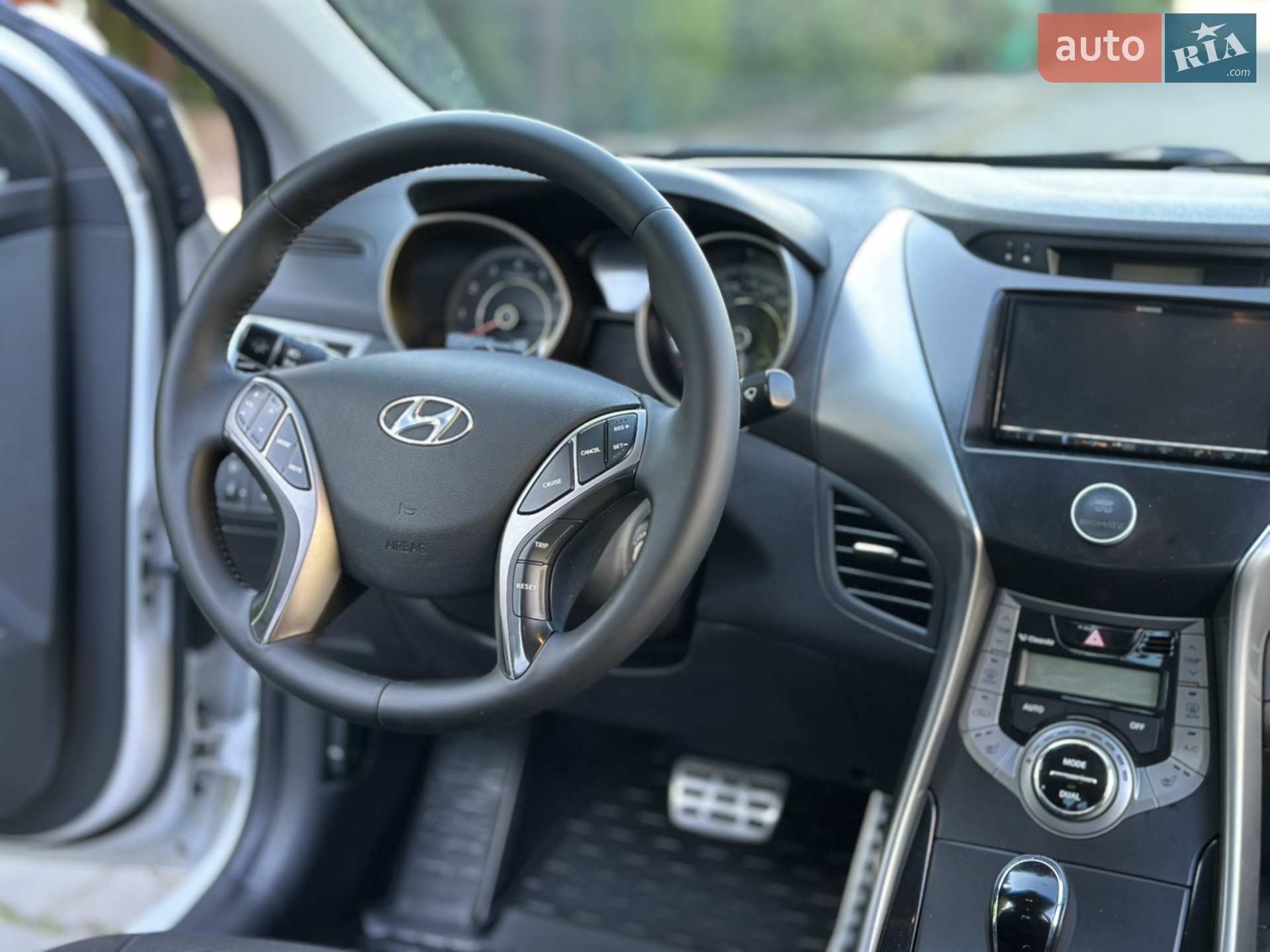 2013 Hyundai Elantra - мініатюра 28