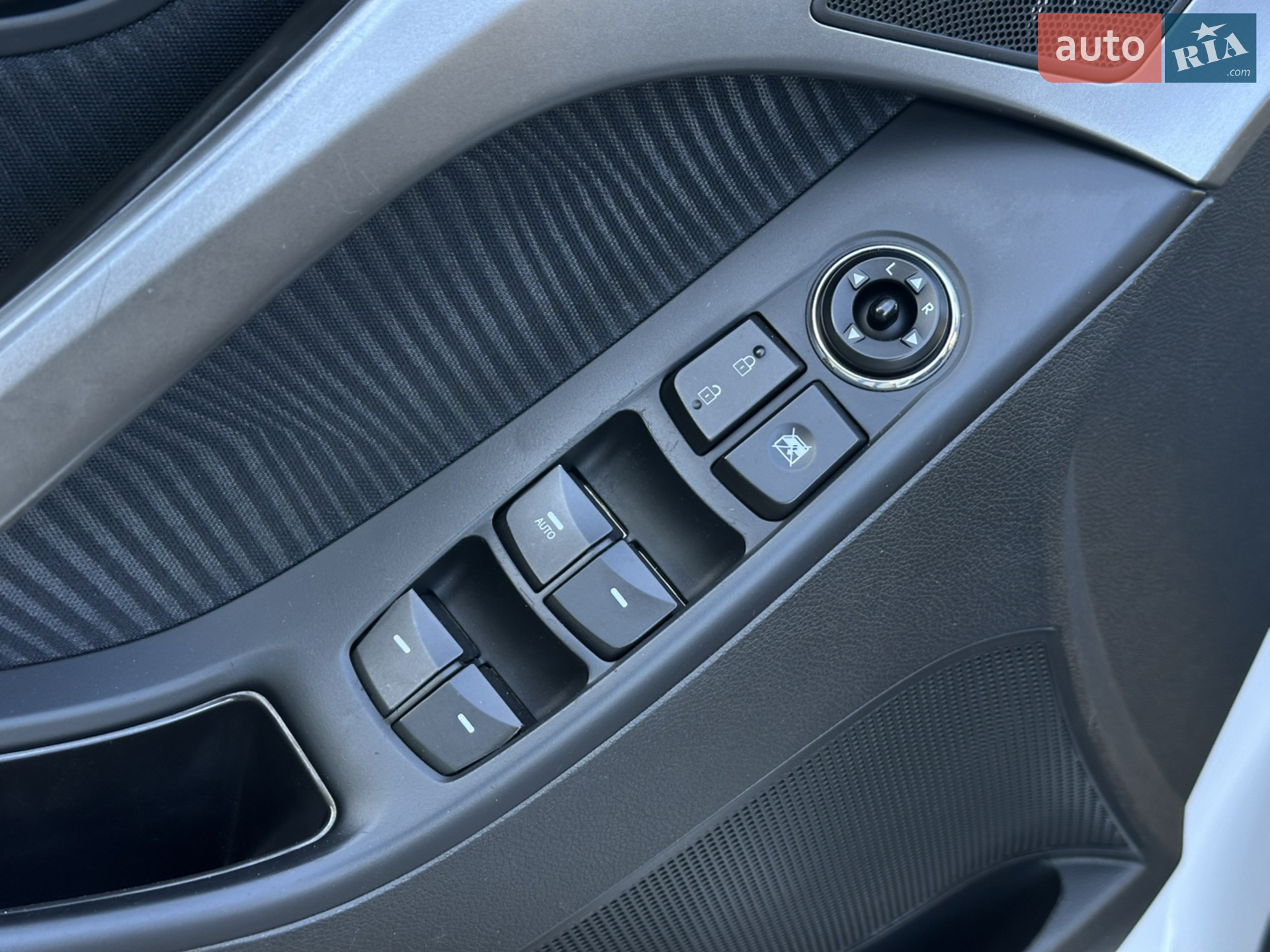 2013 Hyundai Elantra - мініатюра 44