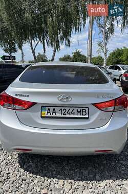 Седан Hyundai Elantra 2012 в 