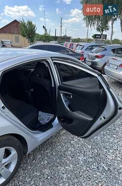 Седан Hyundai Elantra 2012 в 